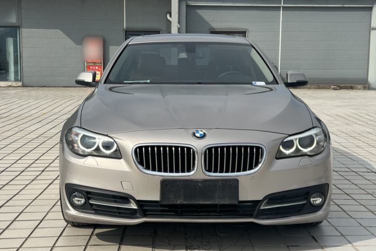 Used BMW 5 Series 2015 520i Elegant Edition Exterior 4