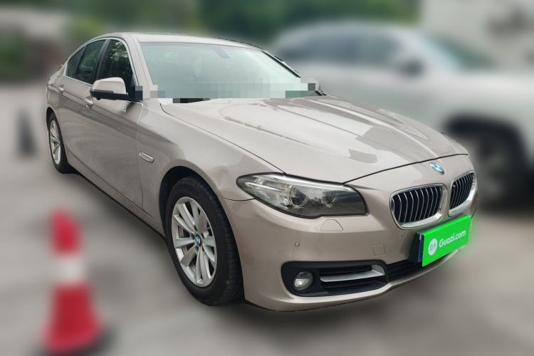 Used BMW 5 Series 2015 520i Elegant Edition Front Right 45 Deg