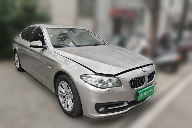 Used BMW 5 Series 2015 520i Elegant Edition Front Right 45 Deg