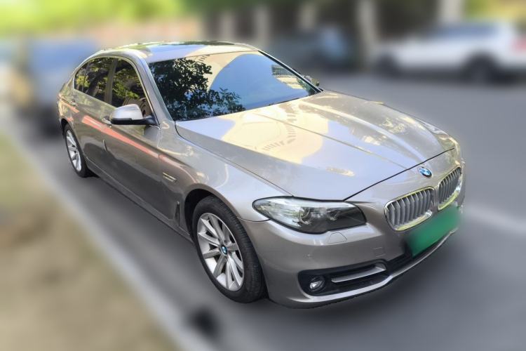 Used BMW 5 Series 2015 535Li Leading Model Front Right 45 Deg