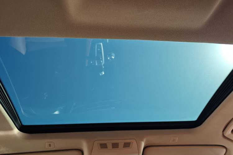 Used BMW 5 Series 2015 520i Elegant Edition Headliner