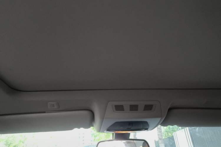 Used BMW 5 Series 2015 535Li Leading Model Headliner