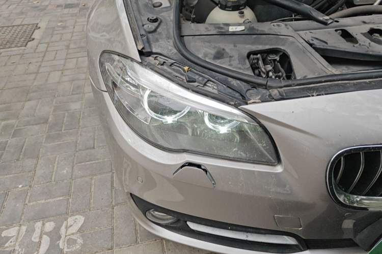 Used BMW 5 Series 2015 520i Elegant Edition Right Front Headlight
