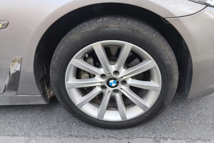 Used BMW 5 Series 2015 535Li Leading Model Right Front Wheel Hub