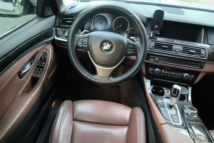 Used BMW 5 Series 2015 535Li Leading Model Steering Wheel