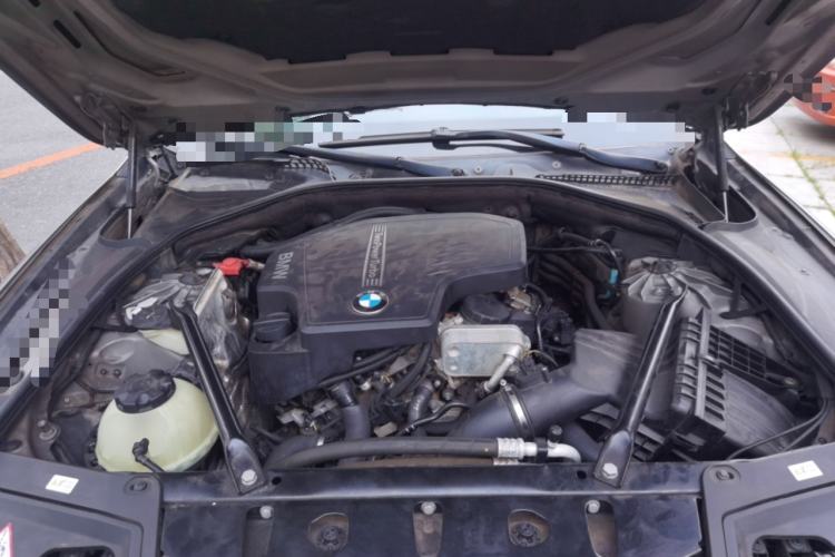 Used BMW 5 Series 2015 520i Elegant Edition Engine Bay