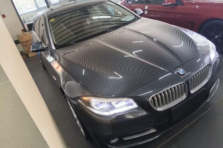 Used BMW 5 Series 2015 535Li Leading Model Front Right 45 Deg