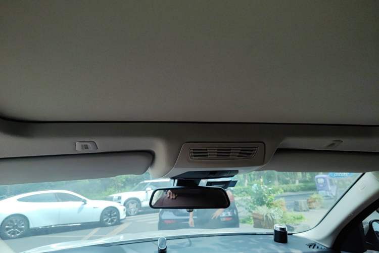 Used BMW 5 Series 2015 520i Elegant Edition Headliner