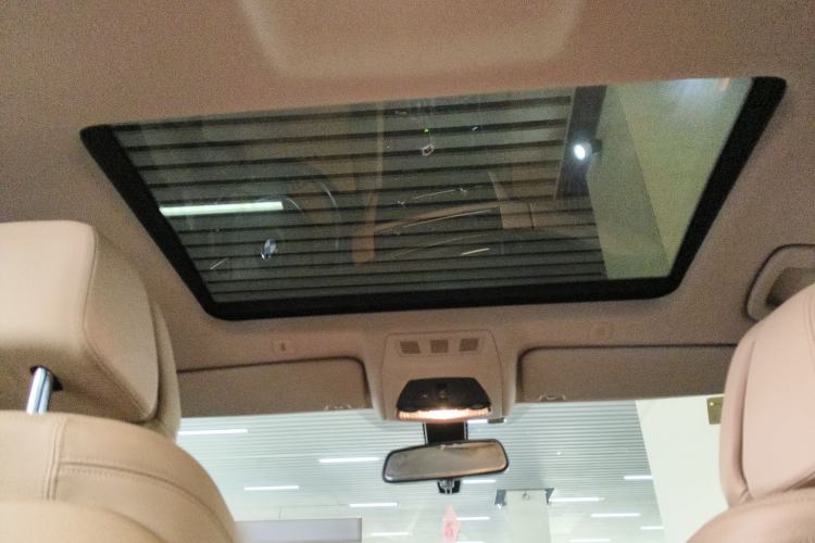 Used BMW 5 Series 2015 535Li Leading Model Headliner