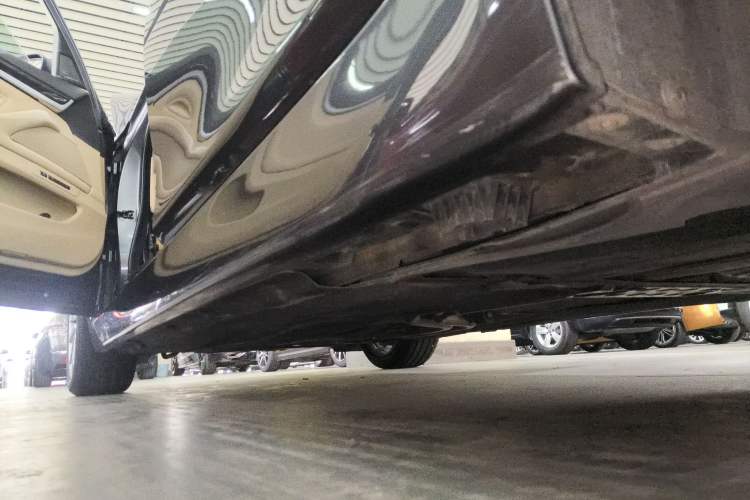 Used BMW 5 Series 2015 535Li Leading Model Left Side Sill