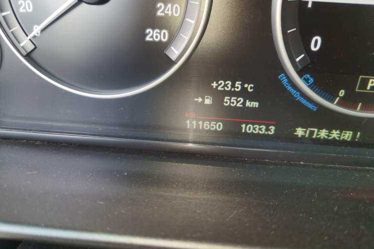 Used BMW 5 Series 2015 520i Elegant Edition Odometer Close Up
