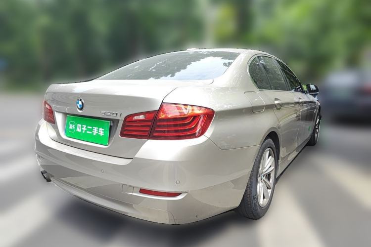 Used BMW 5 Series 2015 520i Elegant Edition Rear Right 45 Deg