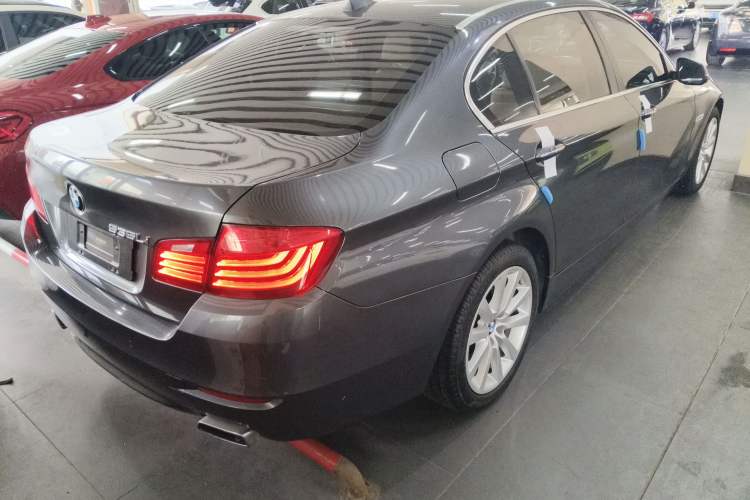 Used BMW 5 Series 2015 535Li Leading Model Rear Right 45 Deg