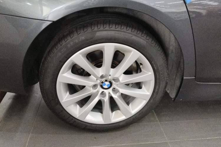Used BMW 5 Series 2015 535Li Leading Model Right Rear Wheel Hub