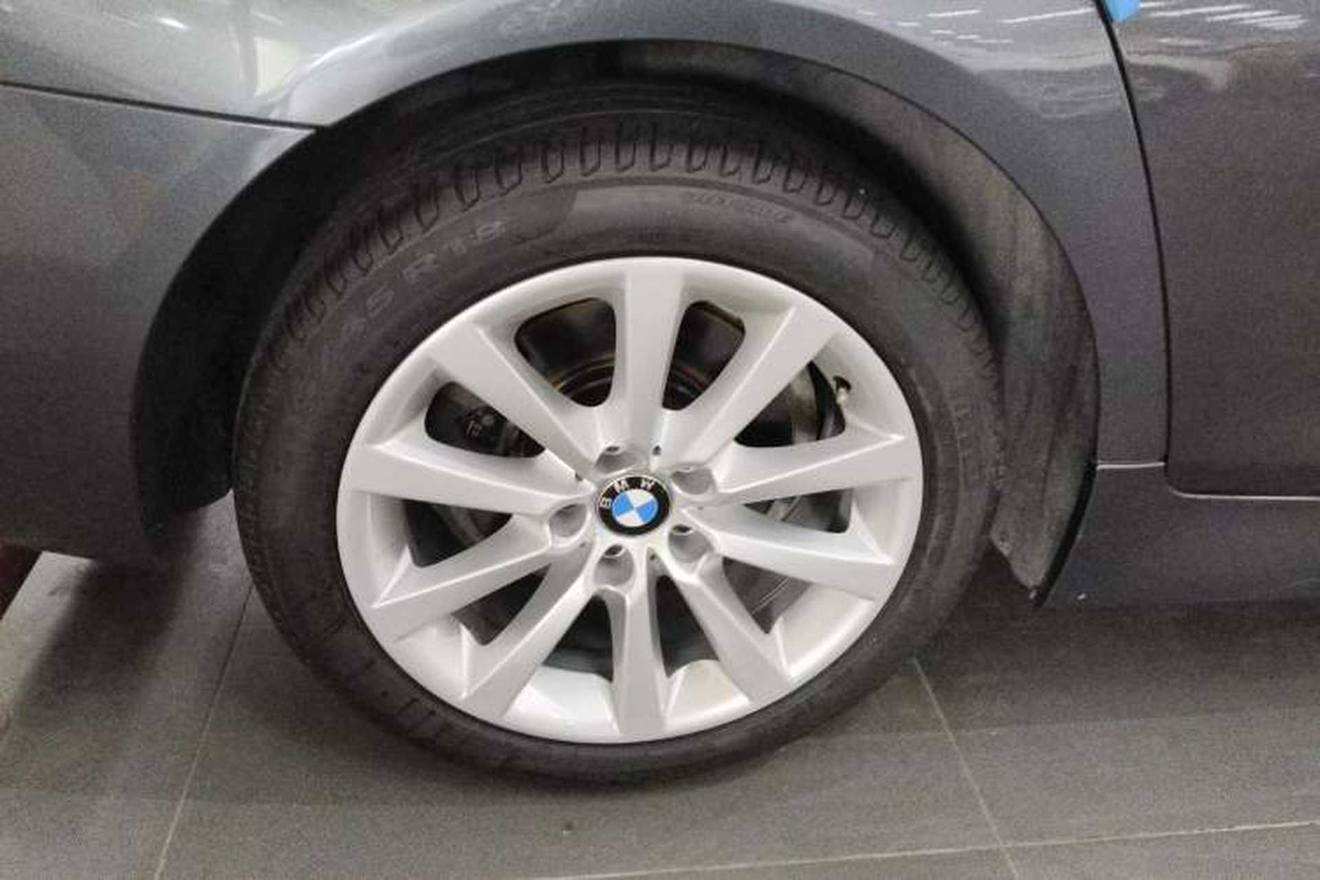 Used BMW 5 Series 2015 535Li Leading Model Right Rear Wheel Hub