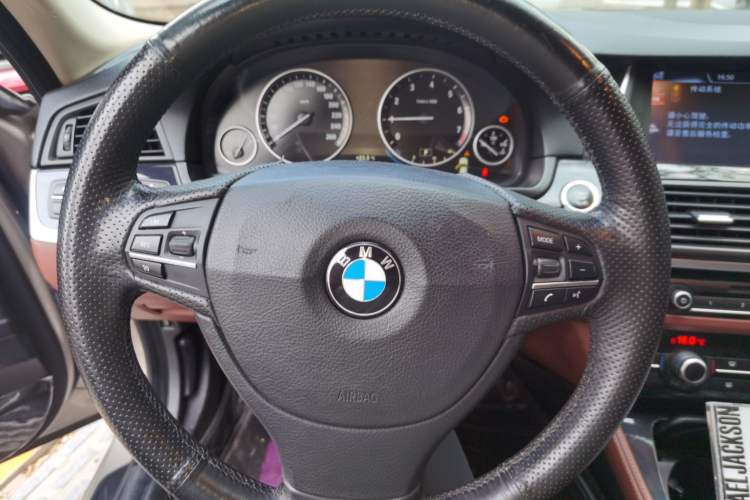 Used BMW 5 Series 2015 520i Elegant Edition Steering Wheel