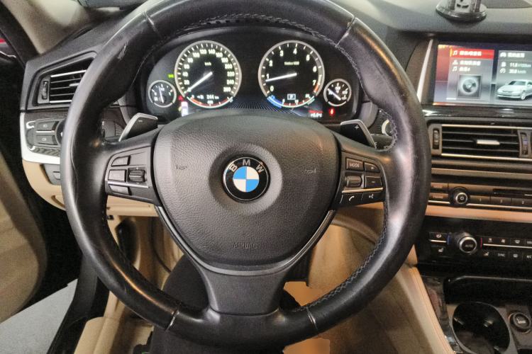Used BMW 5 Series 2015 535Li Leading Model Steering Wheel