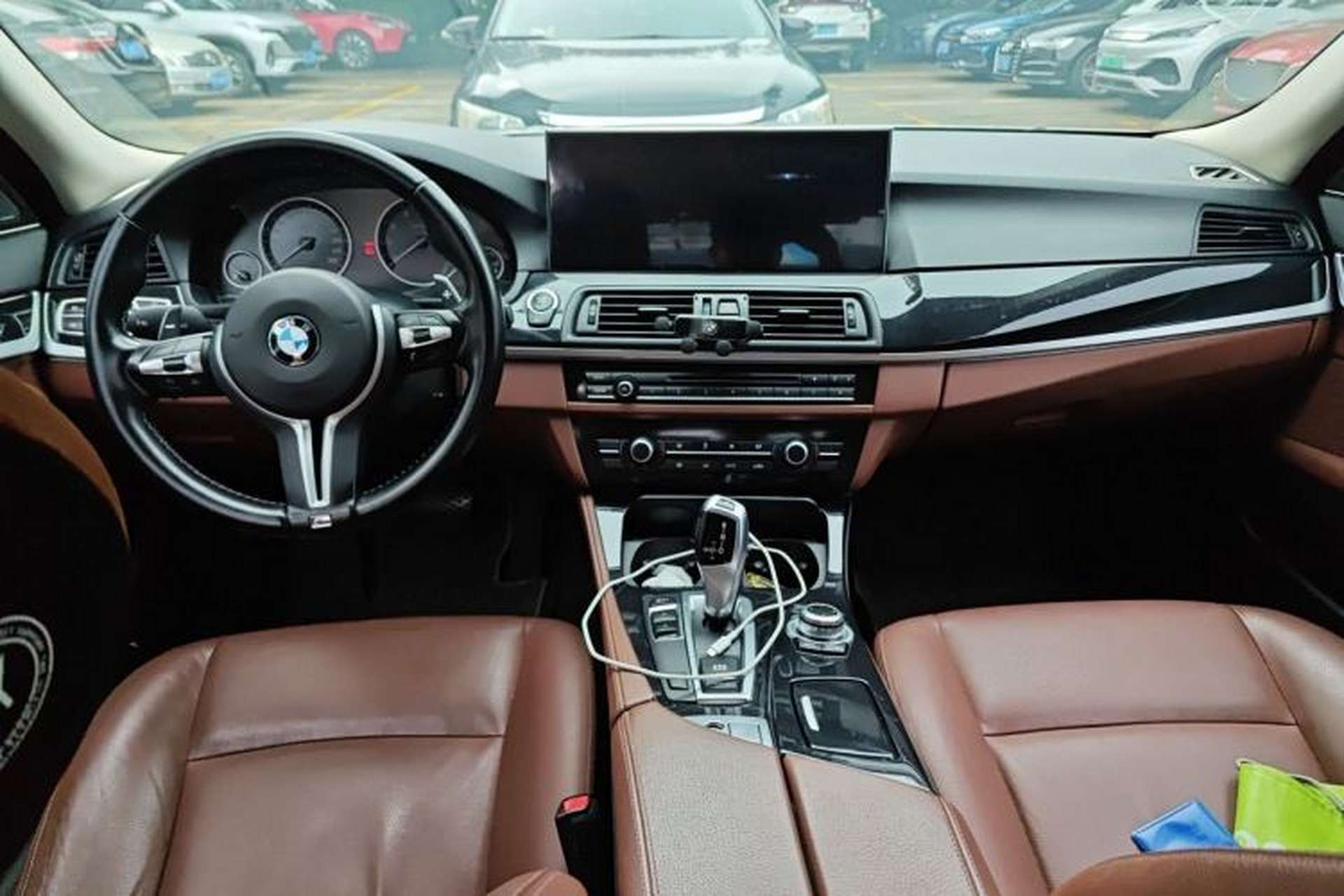 Used BMW 5 Series 2015 520i Elegant Edition Center Console