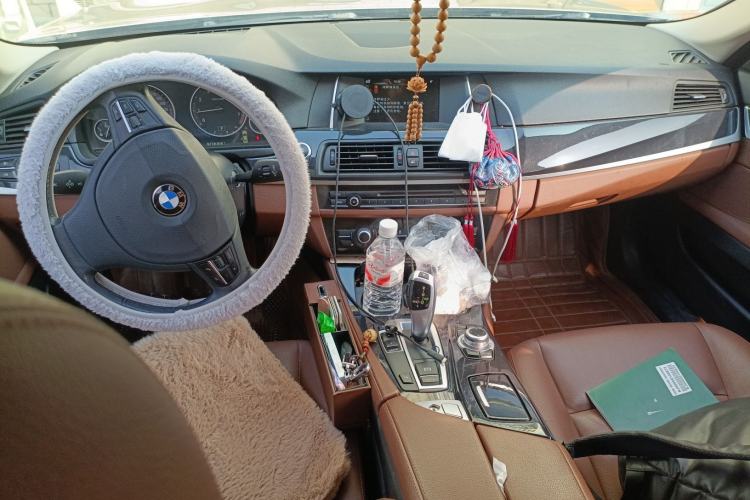 Used BMW 5 Series 2015 520i Elegant Edition Center Console