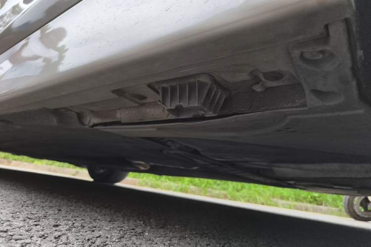 Used BMW 5 Series 2015 520i Elegant Edition Chassis Rear Left