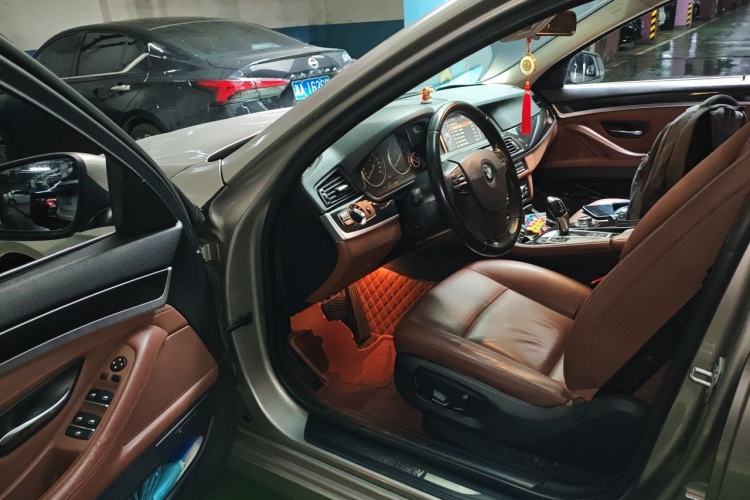 Used BMW 5 Series 2015 520i Elegant Edition Driver Seat