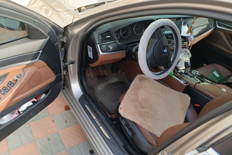 Used BMW 5 Series 2015 520i Elegant Edition Driver Seat