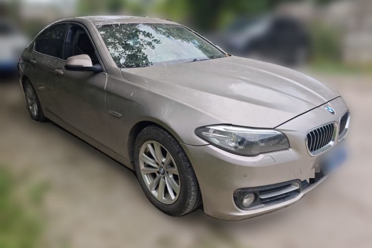 Used BMW 5 Series 2015 520i Elegant Edition Front Right 45 Deg