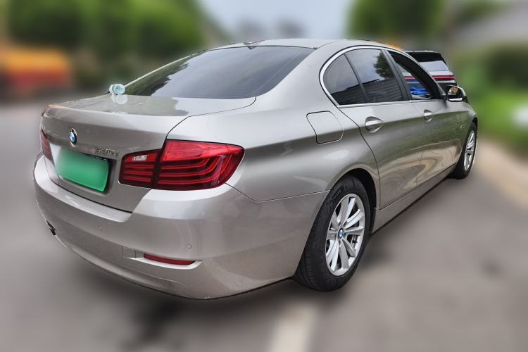 Used BMW 5 Series 2015 520i Elegant Edition Rear Right 45 Deg