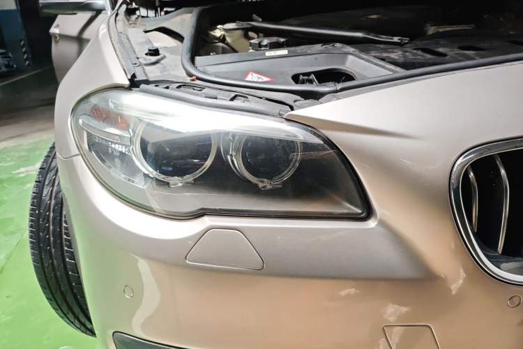 Used BMW 5 Series 2015 520i Elegant Edition Right Front Headlight