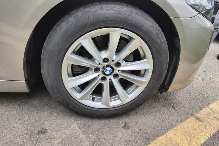 Used BMW 5 Series 2015 520i Elegant Edition Right Front Wheel Hub