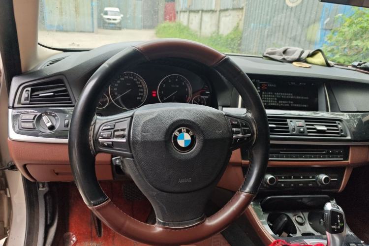 Used BMW 5 Series 2015 520i Elegant Edition Steering Wheel