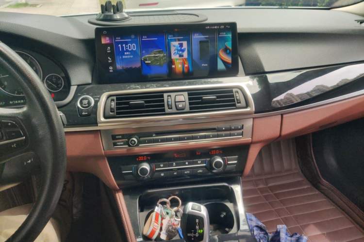 Used BMW 5 Series 2015 520i Elegant Edition Audio And AC Panel