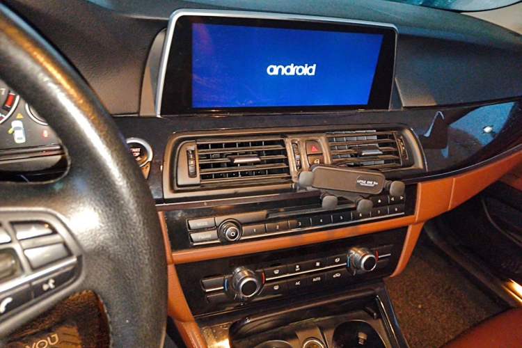 Used BMW 5 Series 2015 520i Elegant Edition Audio And AC Panel