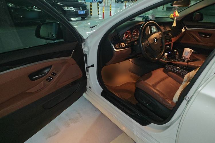 Used BMW 5 Series 2015 520i Elegant Edition Driver Seat
