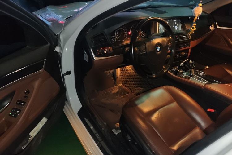 Used BMW 5 Series 2015 520i Elegant Edition Driver Seat