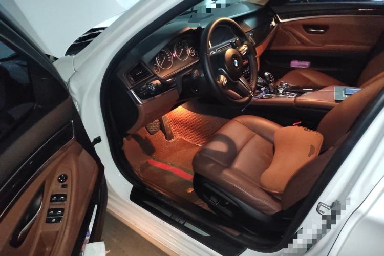 Used BMW 5 Series 2015 520i Elegant Edition Driver Seat