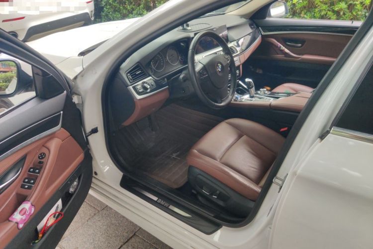 Used BMW 5 Series 2015 520i Elegant Edition Driver Seat