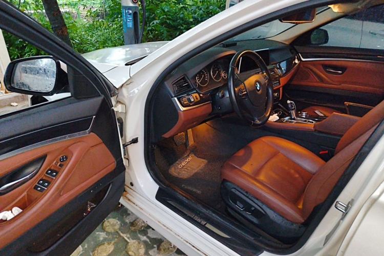 Used BMW 5 Series 2015 520i Elegant Edition Driver Seat