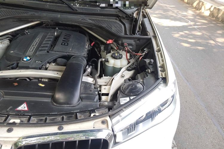 Used BMW 5 Series  Engine Bay Left