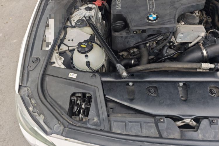 Used BMW 5 Series 2015 520i Elegant Edition Engine Bay Right