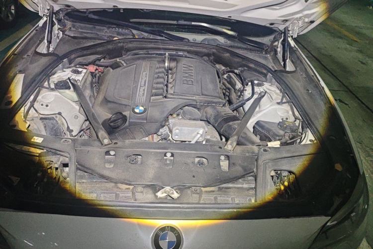Used BMW 5 Series 2015 535Li Leading Model Engine Bay