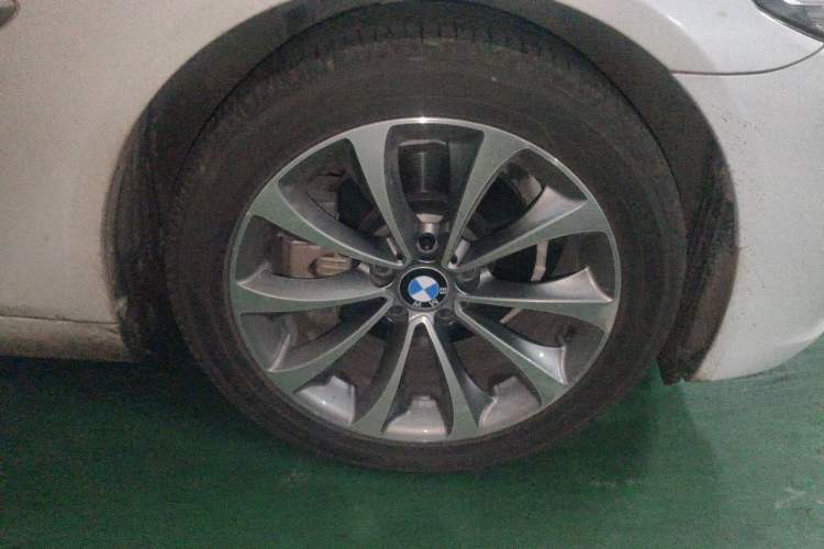 Used BMW 5 Series 2015 520i Elegant Edition Exterior 1