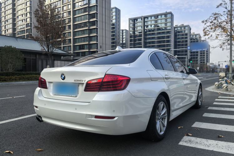 Used BMW 5 Series 2015 520i Elegant Edition Exterior 3
