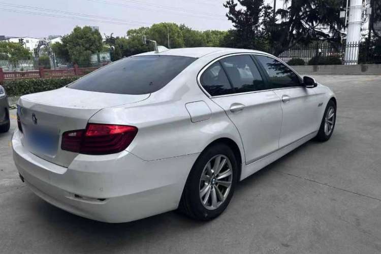 Used BMW 5 Series 2015 520i Elegant Edition Exterior 3