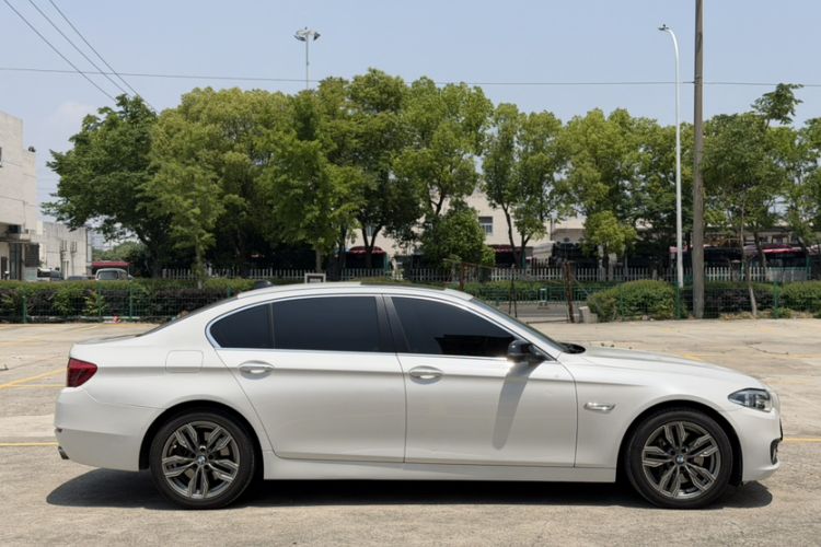 Used BMW 5 Series 2015 535Li Leading Model Exterior 3