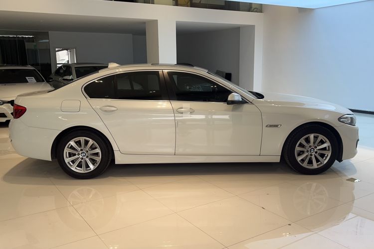 Used BMW 5 Series 2015 520i Elegant Edition Exterior 3