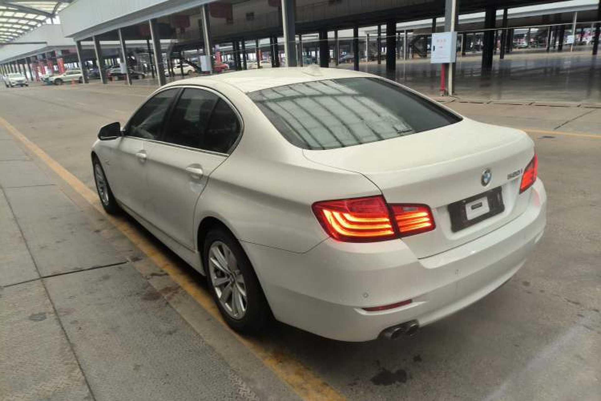 Used BMW 5 Series 2015 520i Elegant Edition Exterior 3