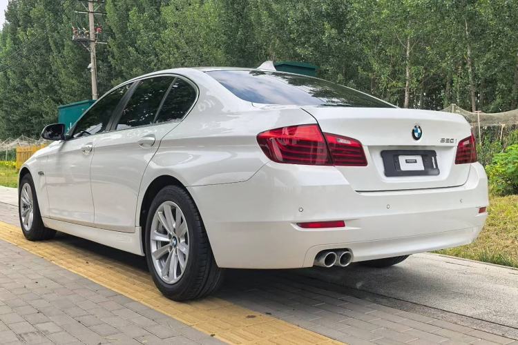 Used BMW 5 Series 2015 520i Elegant Edition Exterior 3