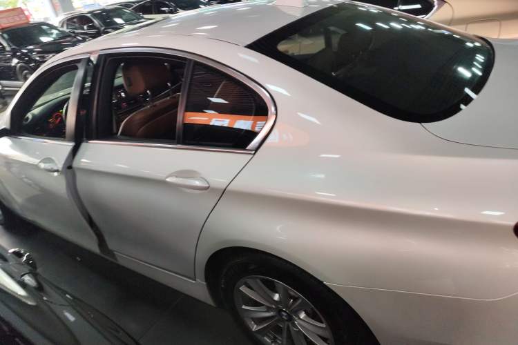 Used BMW 5 Series 2015 520i Elegant Edition Exterior 3