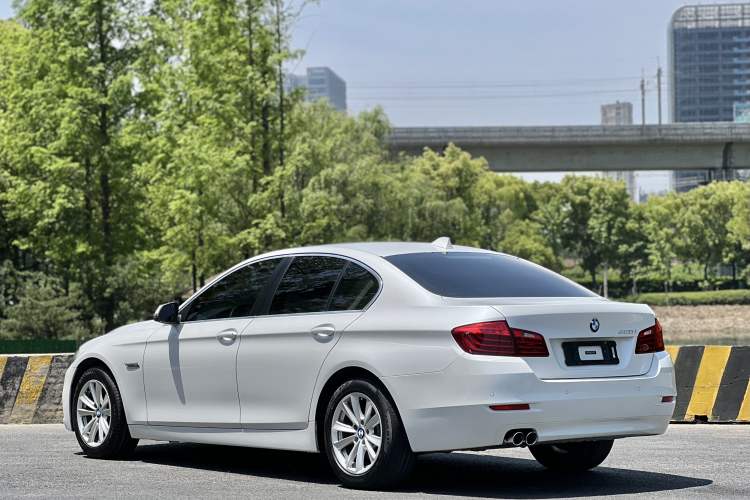 Used BMW 5 Series 2015 520i Elegant Edition Exterior 4